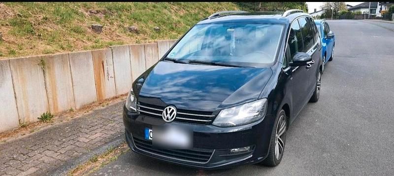 Schwarz Gebraucht 2025 VW Sharan Van / Kleinbus | 9.000 € - Bild 1/3