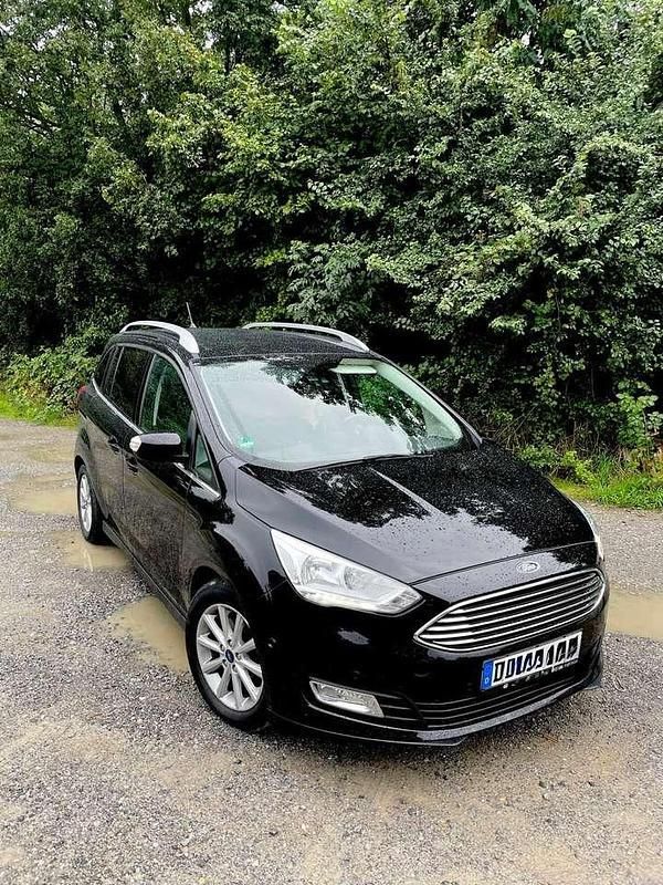 Schwarz Gebraucht 2018 Ford Grand C-Max Titanium Van / Kleinbus | 11.350 € (Guter Preis) - Bild 1/4