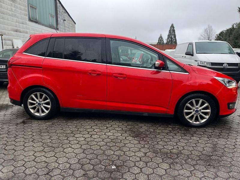 Gebraucht Ford Grand C-Max Titanium 120 PS (88 kW) 2015 Rot Van / Kleinbus