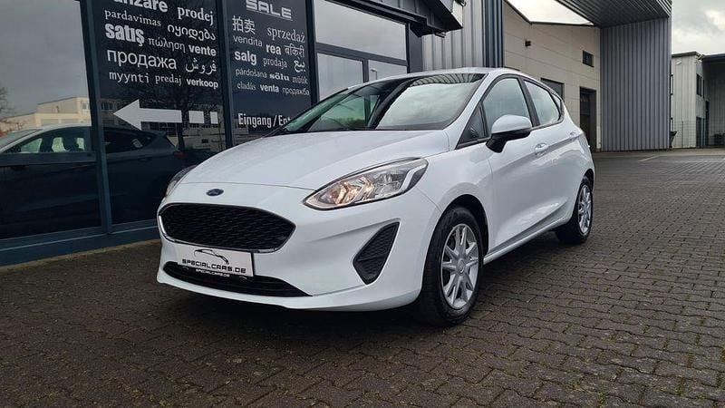 Gebraucht Ford Fiesta Cool & Connect 95 PS (69 kW) 2020 Weiß Kleinwagen