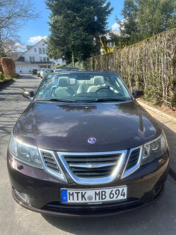 Braun Gebraucht 2011 Saab 9-3 Cabriolet Vector Cabrio | 15.900 € (Teuer) - Bild 1/4