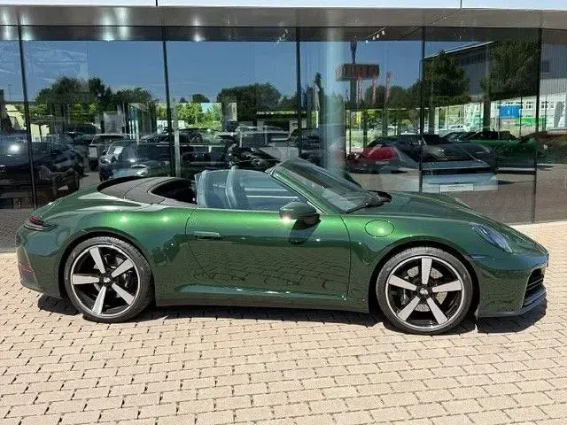 Gebraucht Porsche 911 Carrera Cabriolet 394 PS (289 kW) 2025 Gruen Cabrio