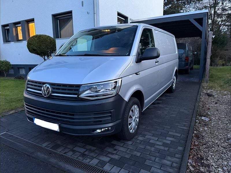 Usata VW Transporter 150 CV (110 kW) 2017 Argento Furgone