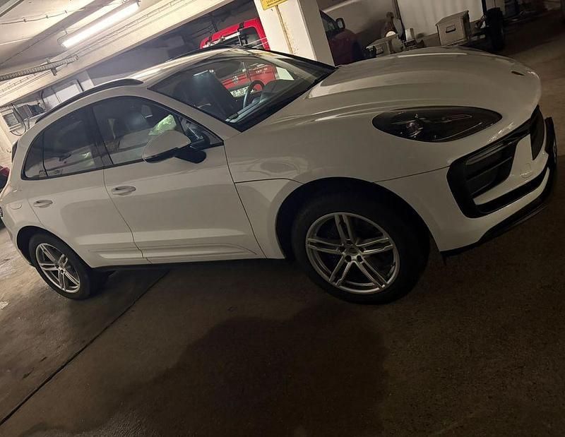 Gebraucht Porsche Macan 265 PS (194 kW) 2023 Weiß SUV