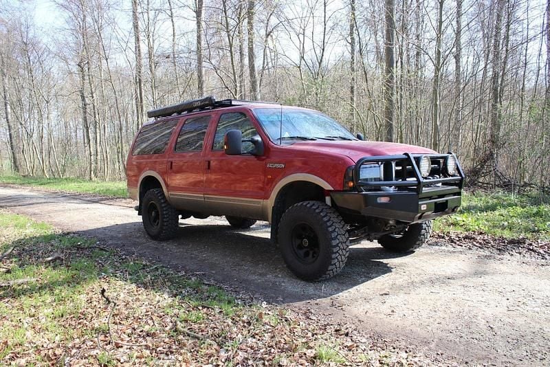 Gebraucht Ford Excursion 238 PS (175 kW) 2000 Rot SUV