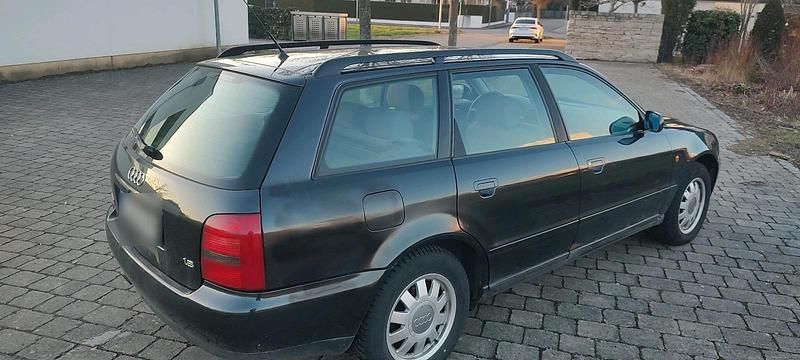 Gebraucht Audi A4 125 PS (91 kW) 1997 Schwarz Kombi