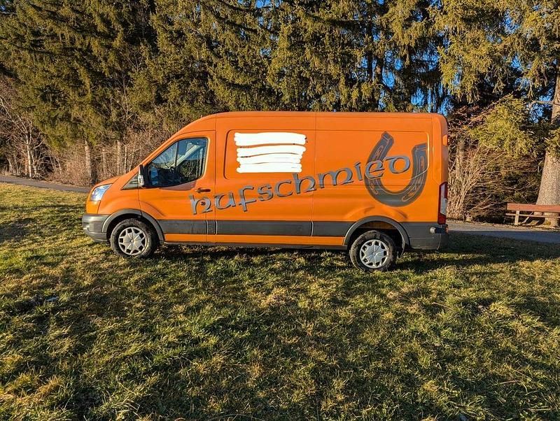 Gebraucht Ford Transit Trend 170 PS (125 kW) 2020 Orange Van / Kleinbus