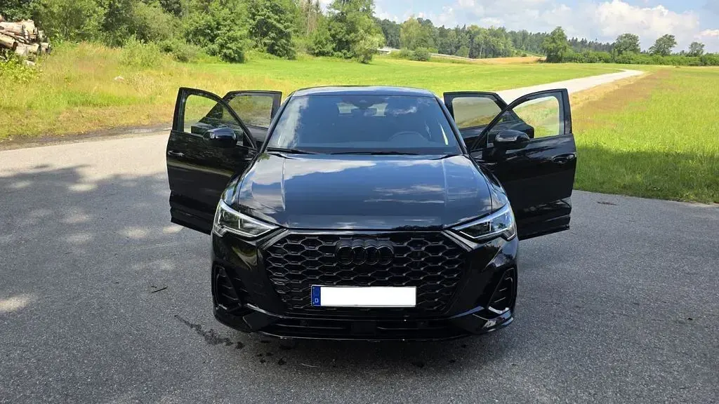 Gebraucht Audi Q3 Sportback S-Line 150 PS (110 kW) 2025 Schwarz SUV