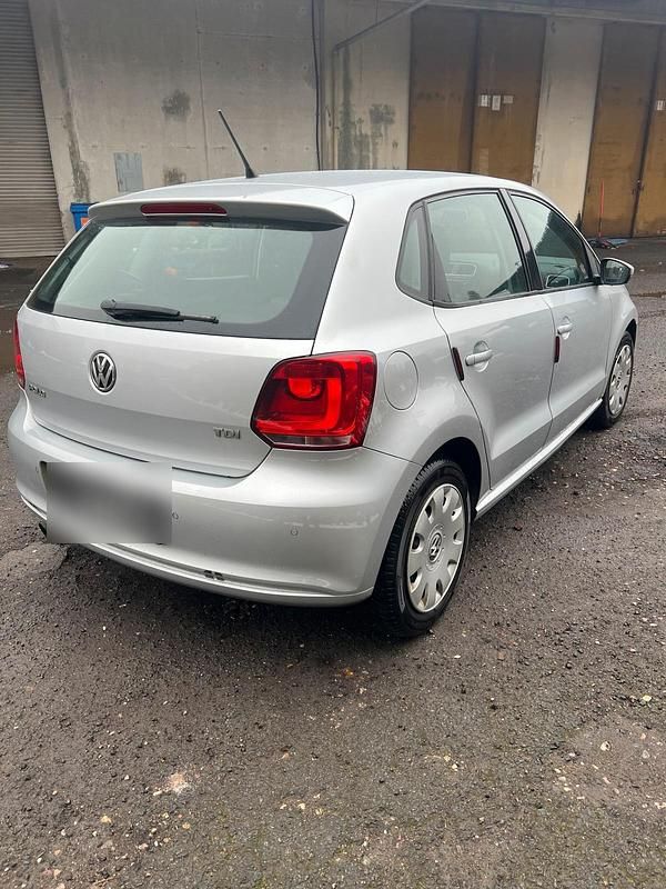 Gebraucht VW Polo 75 PS (55 kW) 2011 Silber Kleinwagen