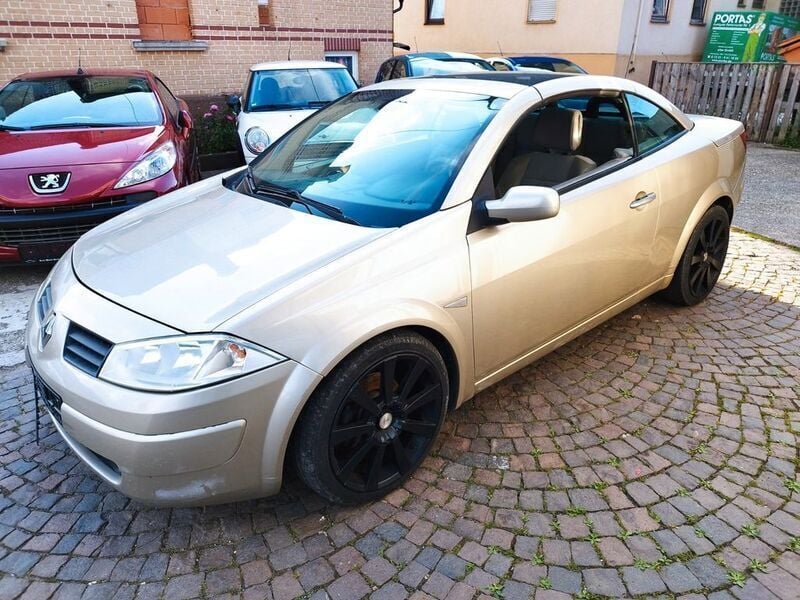 Beige Gebraucht 2004 Renault Mégane Cabriolet Privilege Cabrio | 999 € (Superpreis) - Bild 1/4