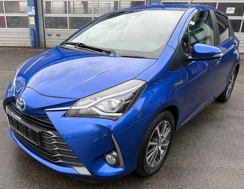 Blau Gebraucht 2019 Toyota Yaris Hybrid Limousine | 13.990 € (Guter Preis) - Bild 1/4