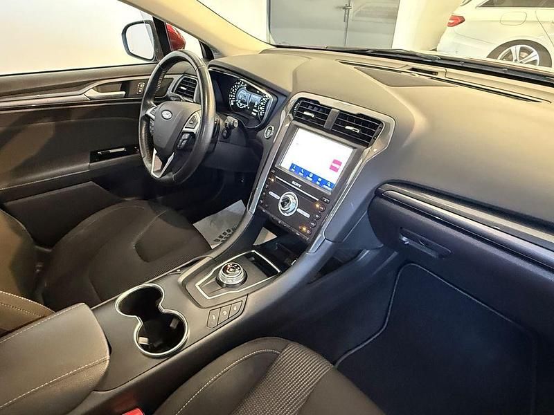 Gebraucht Ford Mondeo Titanium 390 PS (286 kW) 2019 Rot Limousine