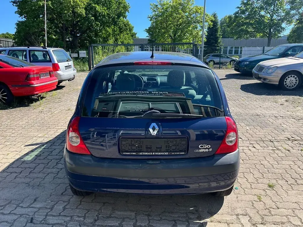 Gebraucht Renault Clio Authentique 58 PS (42 kW) 2005 Blau Kleinwagen