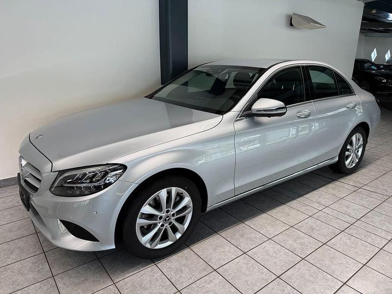Silber Gebraucht 2019 Mercedes C200 Limousine | 28.999 € (Fairer Preis) - Bild 1/4