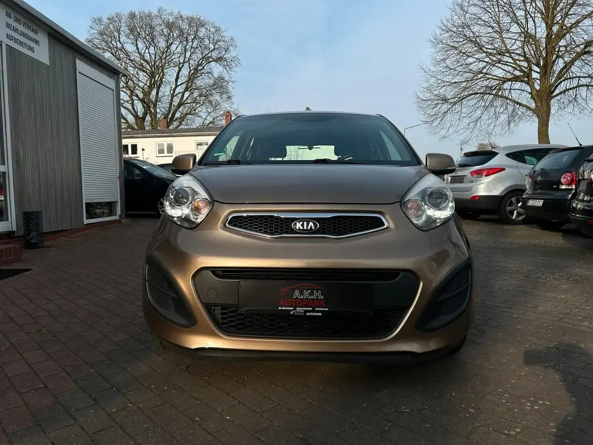 Gebraucht Kia Picanto 86 PS (63 kW) 2013 Cafe mocca met. Kleinwagen