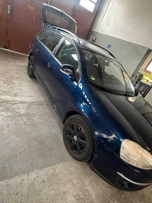 Second-hand VW Golf V 105 CP (77 kW) 2007 Albastru Break