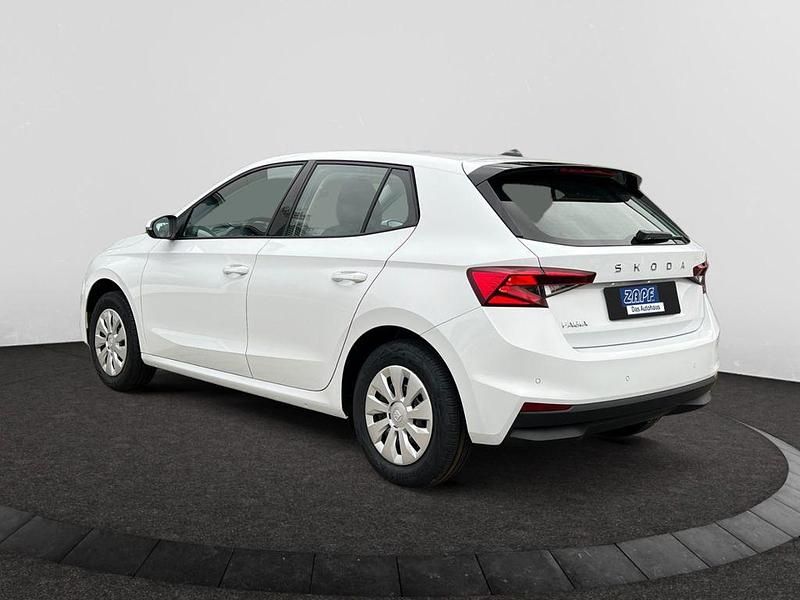 Neu Skoda Fabia Essence 80 PS (58 kW) 2025 Weiß Limousine