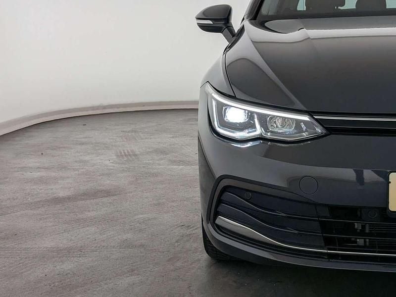 Gebraucht VW Golf VIII Active 150 PS (110 kW) 2023 Grau Limousine