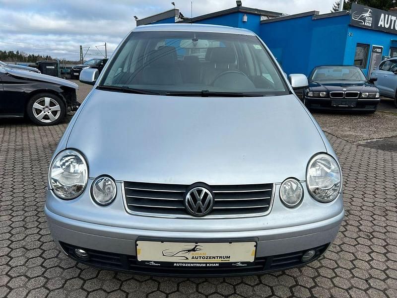 Używany VW Polo Highline 75 KM (55 kW) 2004 Srebrny Hatchback