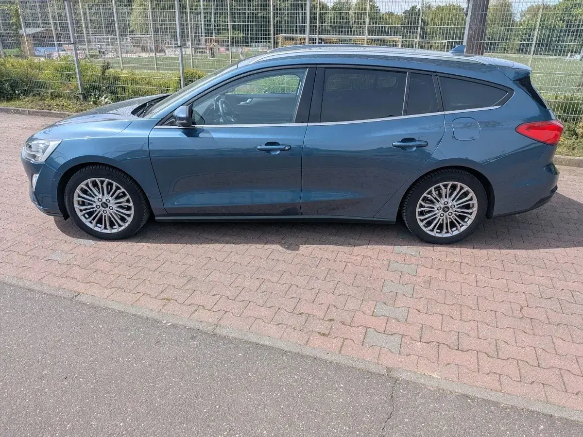 Brugt Ford Focus Cool & Connect 125 HK (91 kW) 2019 Blå Stationcar