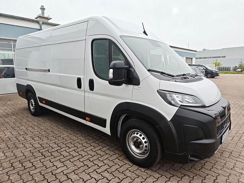 Gebraucht Peugeot Boxer 140 PS (102 kW) 2024 Weiß Van