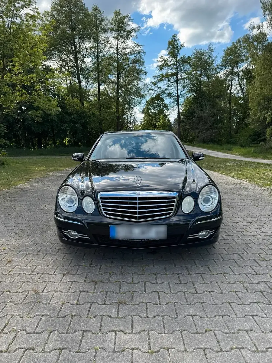 Gebraucht Mercedes E280 Avantgarde 190 PS (139 kW) 2007 Schwarz Limousine
