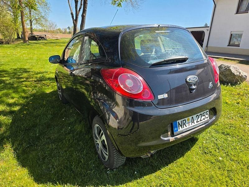 Gebraucht Ford Ka Trend 69 PS (50 kW) 2010 Schwarz Kleinwagen