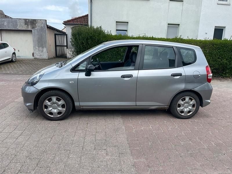 Gebraucht Honda Jazz 77 PS (56 kW) 2007 Grau Kleinwagen