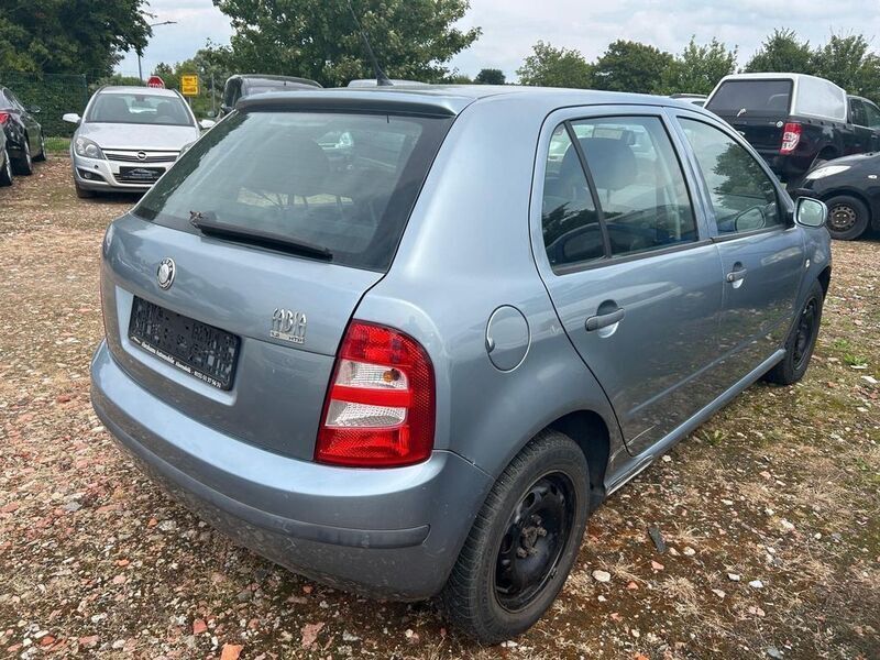 Gebraucht Skoda Fabia Classic 54 PS (39 kW) 2004 Grau Kleinwagen