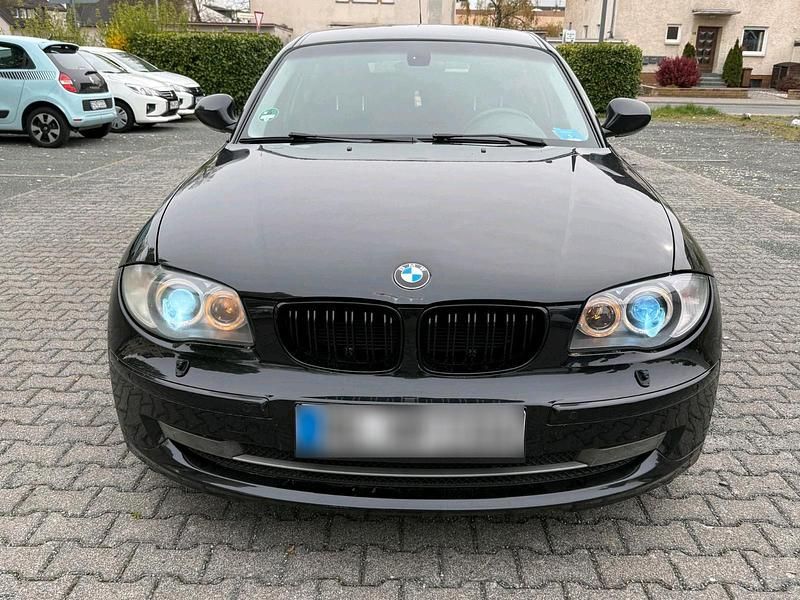 Second-hand BMW 116 116 CP (85 kW) 2011 Negru Hatchback