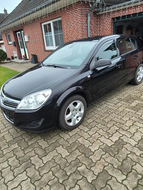 Gebraucht Opel Astra 90 PS (66 kW) 2008 Schwarz Limousine