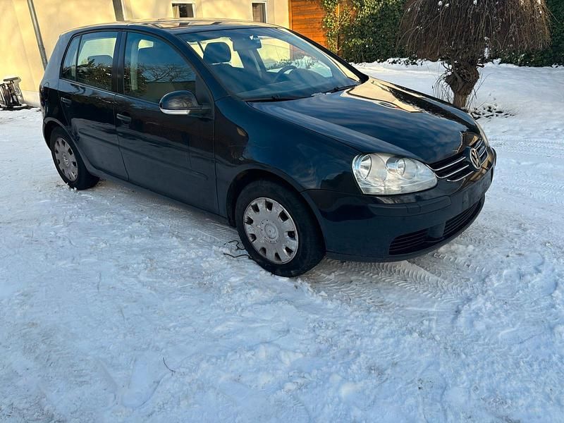 Schwarz Gebraucht 2005 VW Golf Limousine | 1.750 € (Fairer Preis) - Bild 1/4