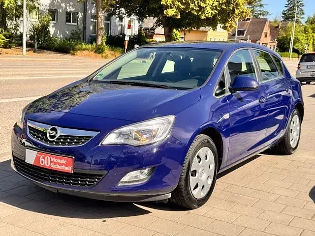 Gebraucht Opel Astra Design Edition 87 PS (63 kW) 2012 Blau Limousine