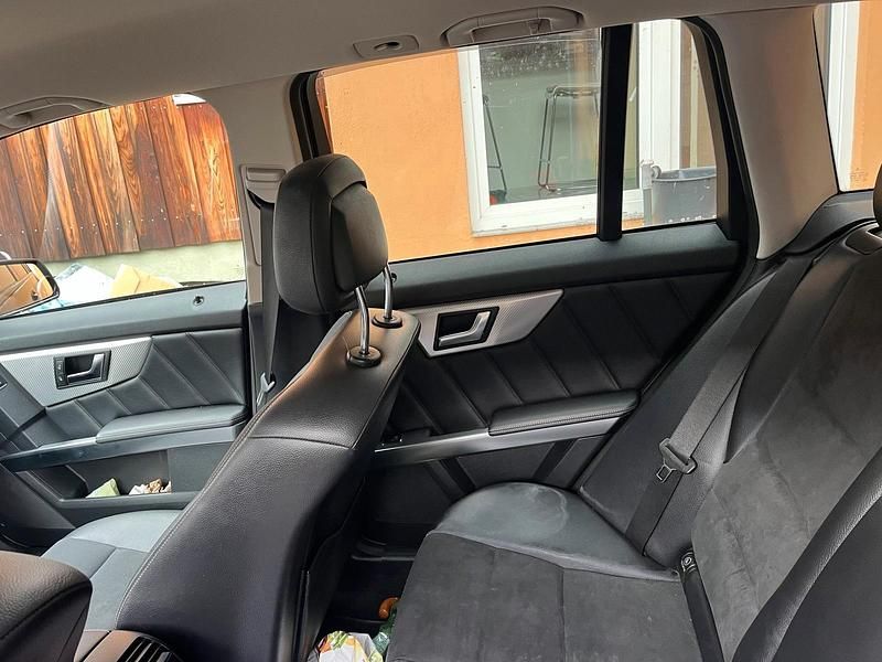 Gebraucht Mercedes GLK200 143 PS (105 kW) 2013 Schwarz SUV