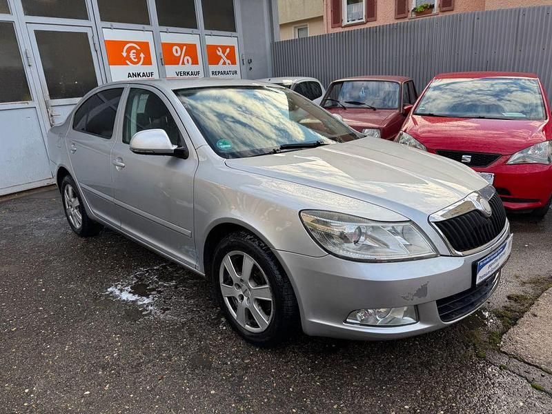 Gebraucht Skoda Octavia Ambiente 160 PS (117 kW) 2011 Silber Limousine
