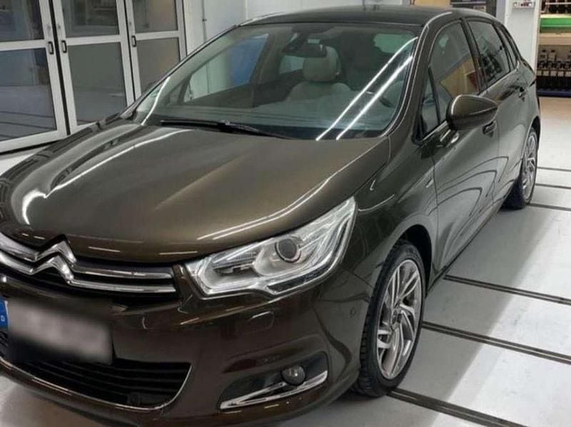 Braun Gebraucht 2012 Citroën C4 Exclusive Limousine | 6.200 € (Fairer Preis) - Bild 1/4