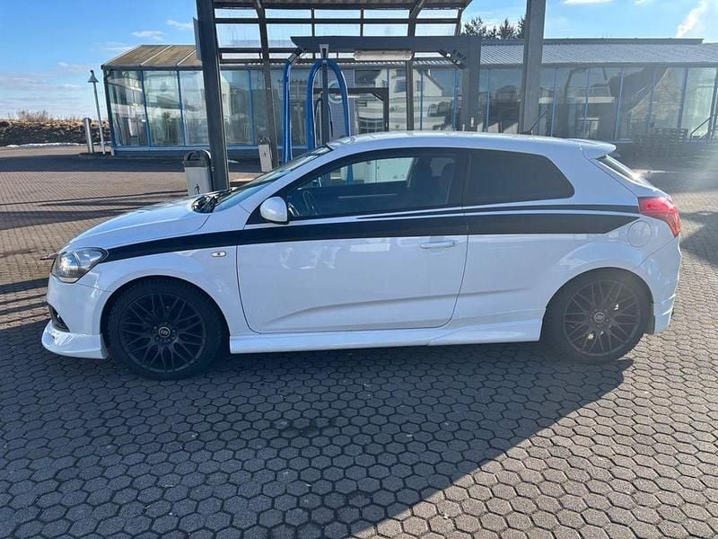 Gebraucht Kia ProCeed 125 PS (91 kW) 2010 Weiß Kleinwagen