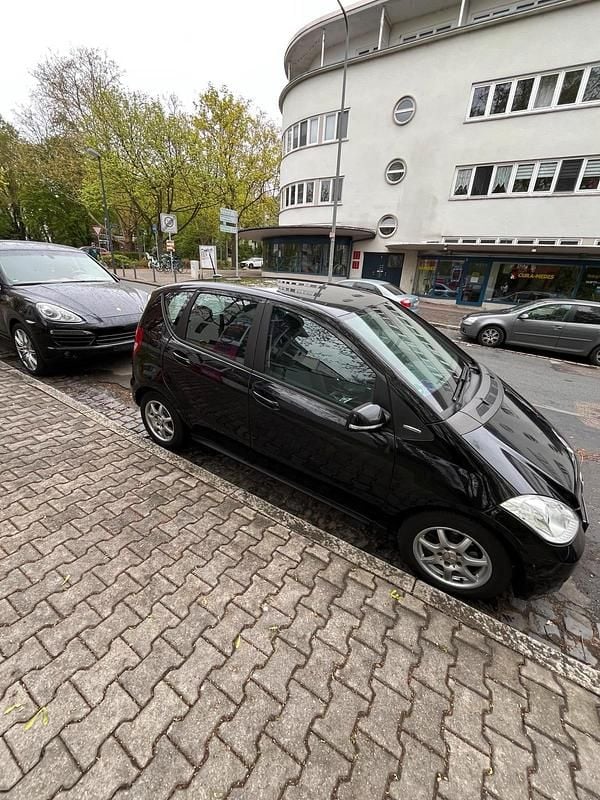 Second-hand Mercedes A160 82 CP (60 kW) 2012 Negru Break