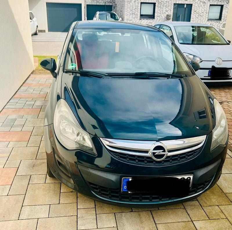 Second-hand Opel Corsa Active 68 CP (50 kW) 2013 Verde Hatchback