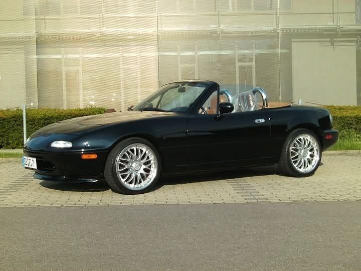 Gebraucht Mazda MX5 116 PS (85 kW) 1992 Schwarz Cabrio