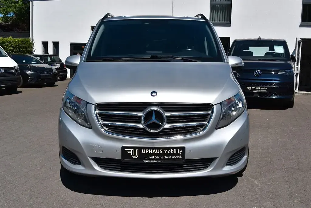 Gebraucht Mercedes V220 163 PS (119 kW) 2015 Silber (brillantsilber) Van / Kleinbus