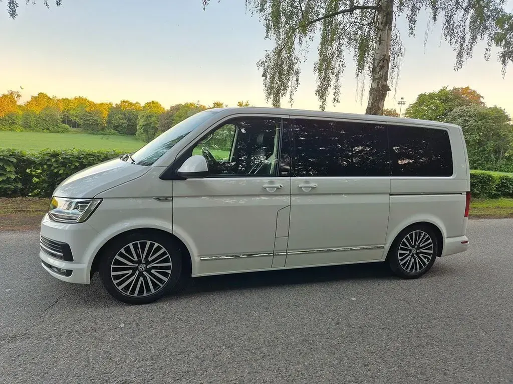 Gebraucht VW Multivan Generation Six 150 PS (110 kW) 2017 Weiß Van / Kleinbus