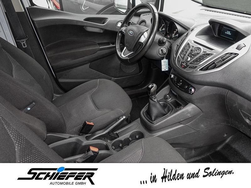 Gebraucht Ford Transit Trend 101 PS (74 kW) 2017 Weiß Van / Kleinbus