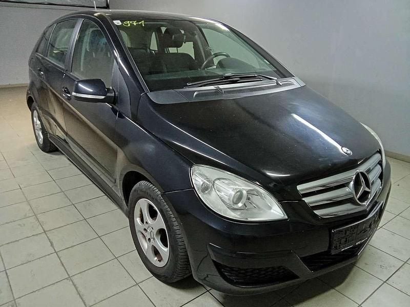 Gebraucht Mercedes B170 116 PS (85 kW) 2009 Kosmosschwarz  metalliclack Van / Kleinbus