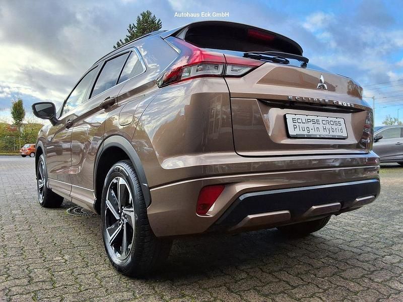 Gebraucht Mitsubishi Eclipse Cross Plus 188 PS (138 kW) 2022 Braun SUV