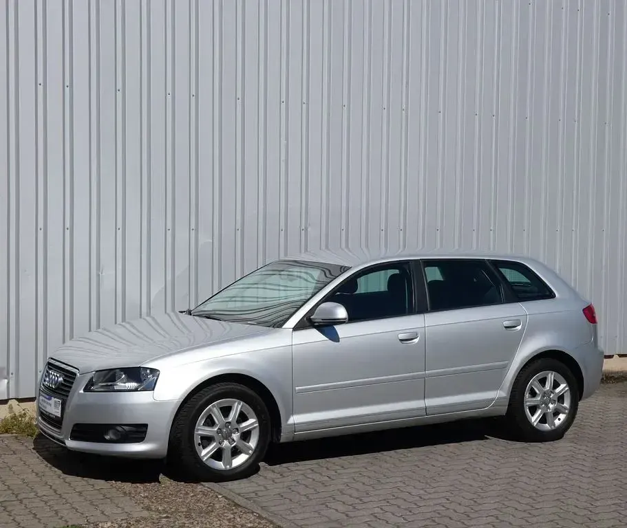 Gebraucht Audi A3 Sportback Ambiente 125 PS (91 kW) 2009 Silber Kleinwagen