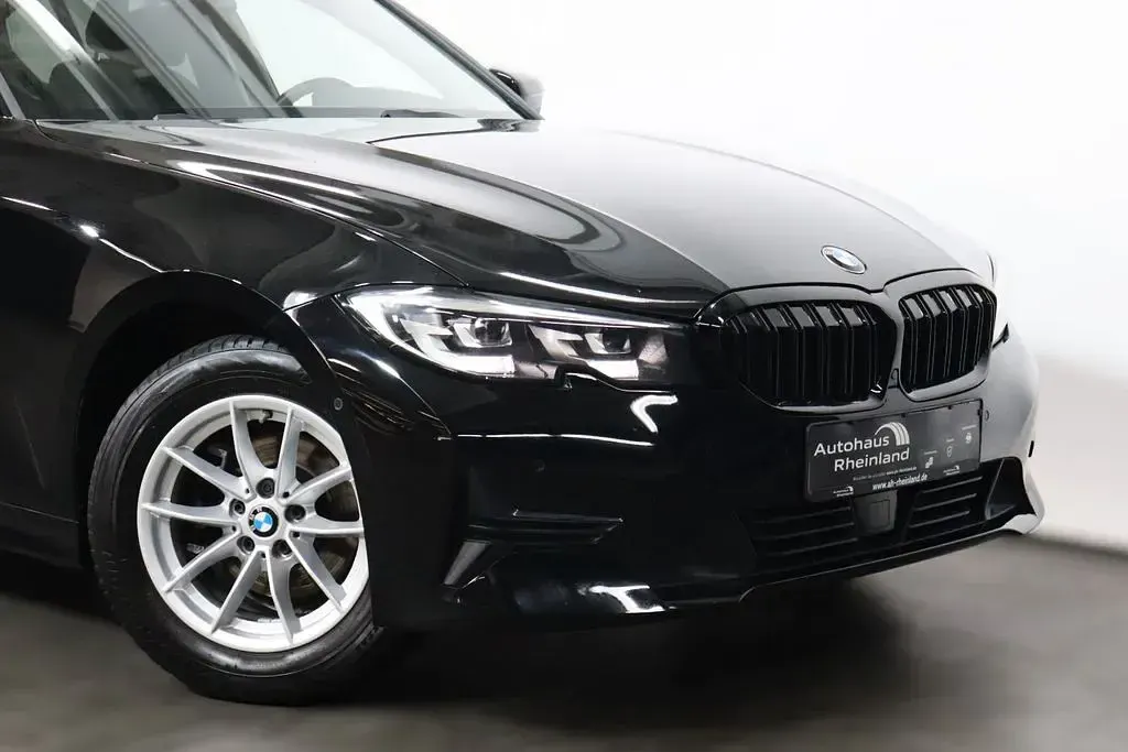 Gebraucht BMW 318 Advantage 150 PS (110 kW) 2019 Schwarz Limousine