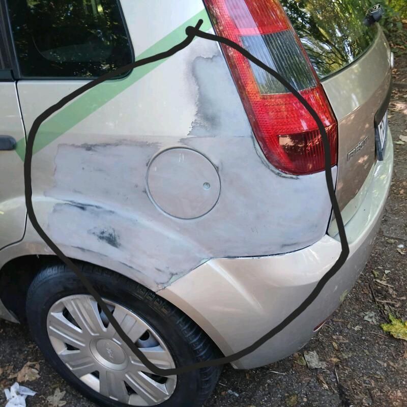 Silber Gebraucht 2004 Ford Fiesta Kleinwagen | 1.300 € (Fairer Preis) - Bild 1/4