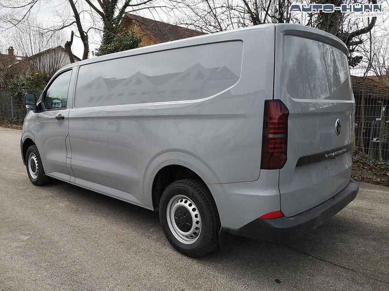 Neu VW T7 100 kW (136 PS) 2026 Stone grey Van