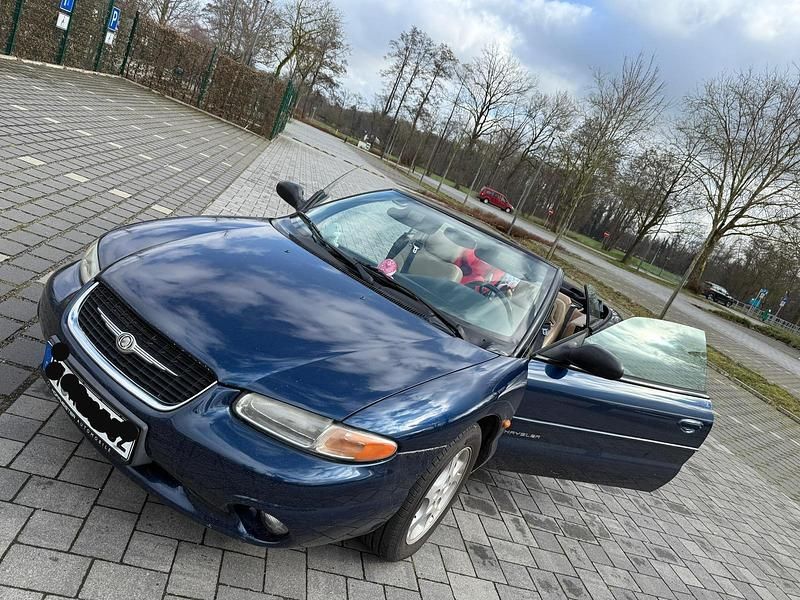 Gebraucht Chrysler Stratus 165 PS (121 kW) 2000 Blau Limousine